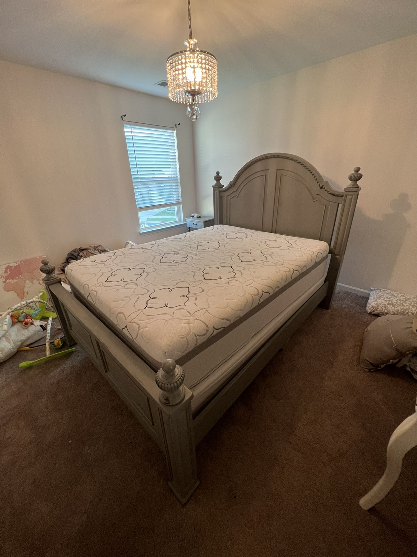 Queen Bed