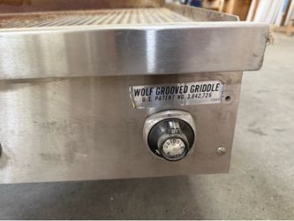 Restaurant grade grooved griddles