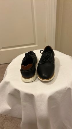 Boys size 11 dress shoes