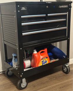 Husky tool box