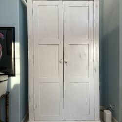 Large Vintage White Wardrobe 350 Or Best Offer