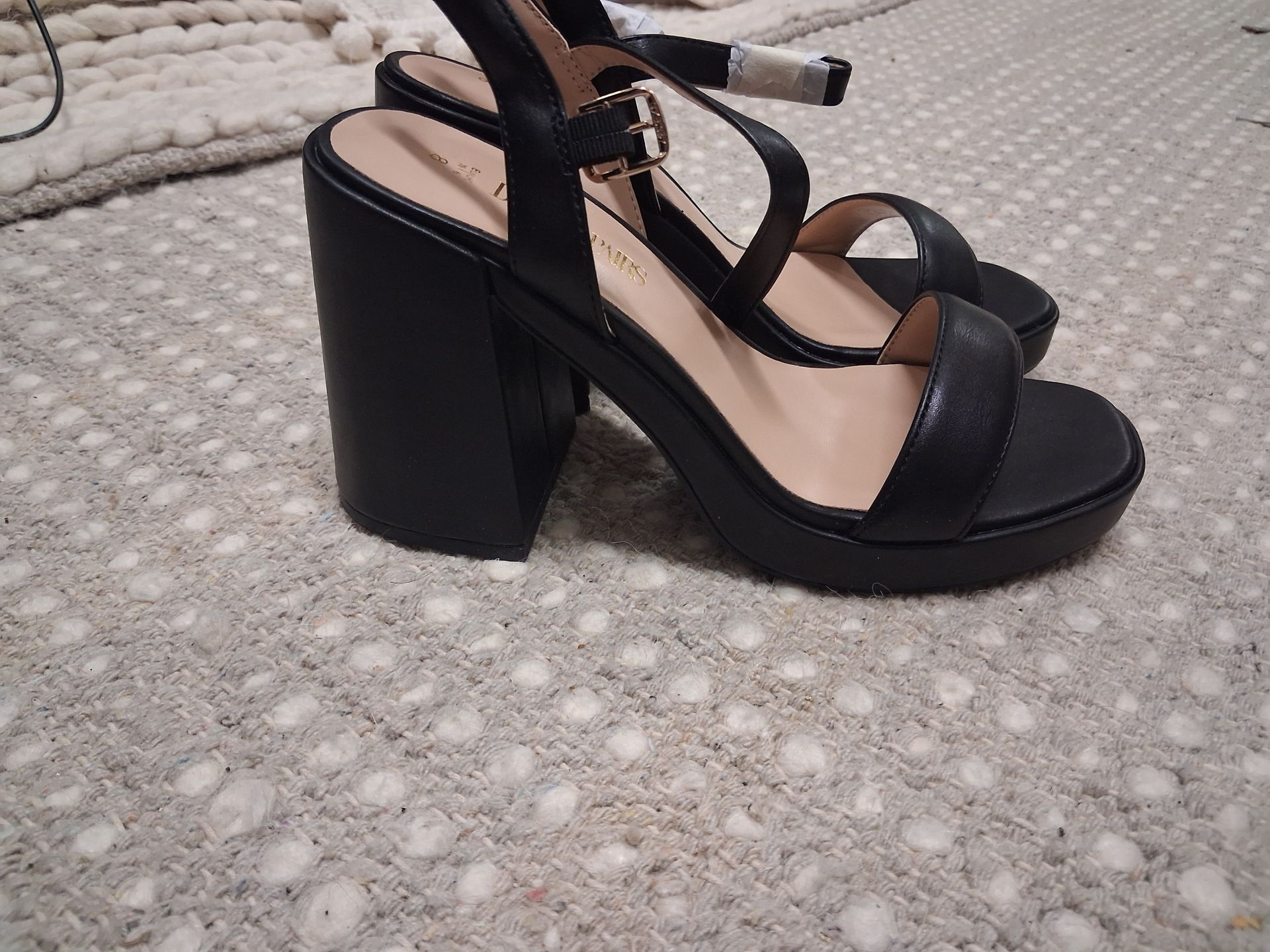 DreamPairs Chunky high heel sandal