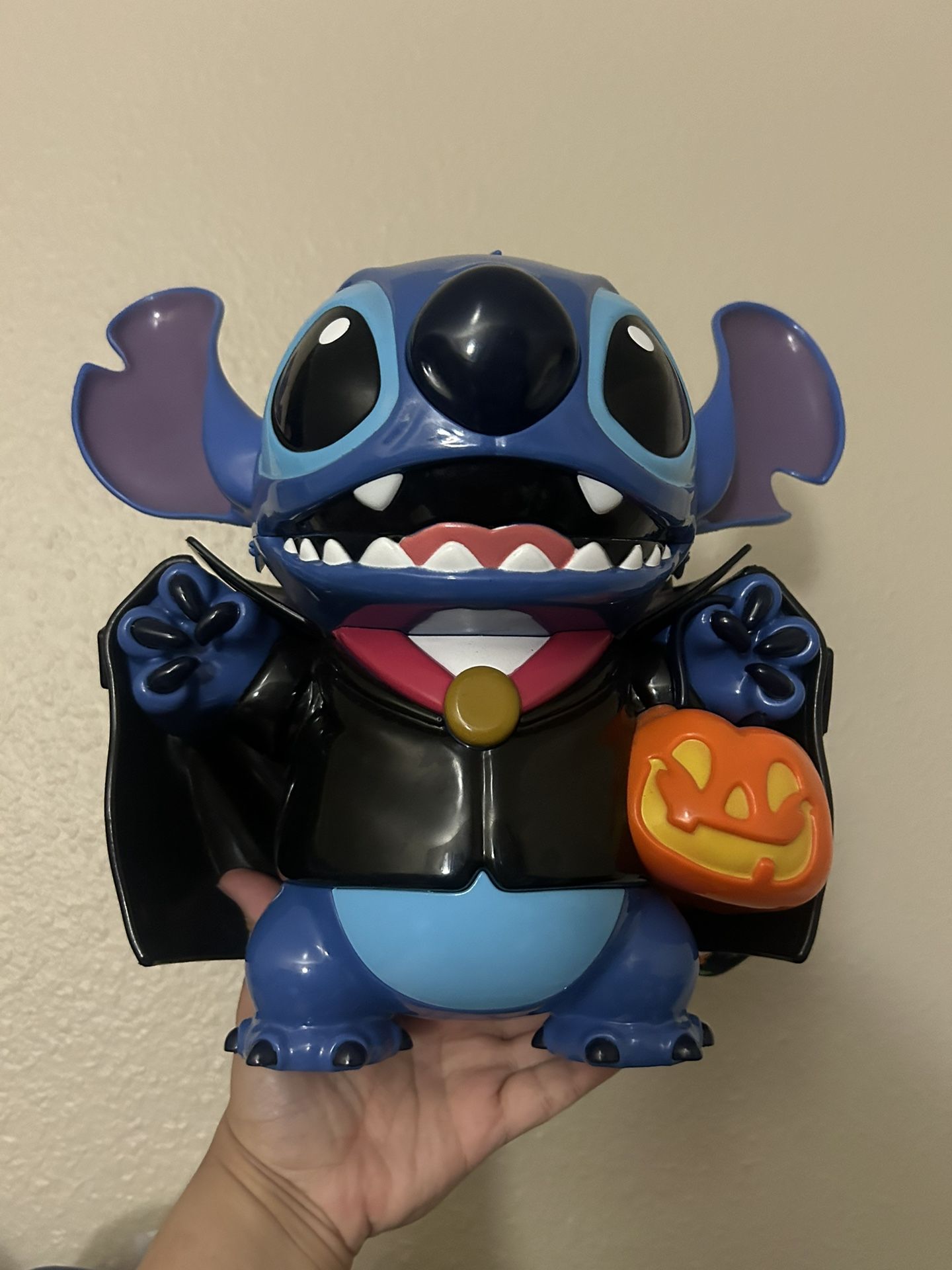 Disney Parks Stitch Halloween Vampire Popcorn bucket 🍿 🎃