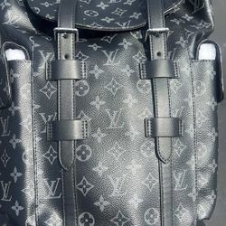 Louis Vuttion Backpack 