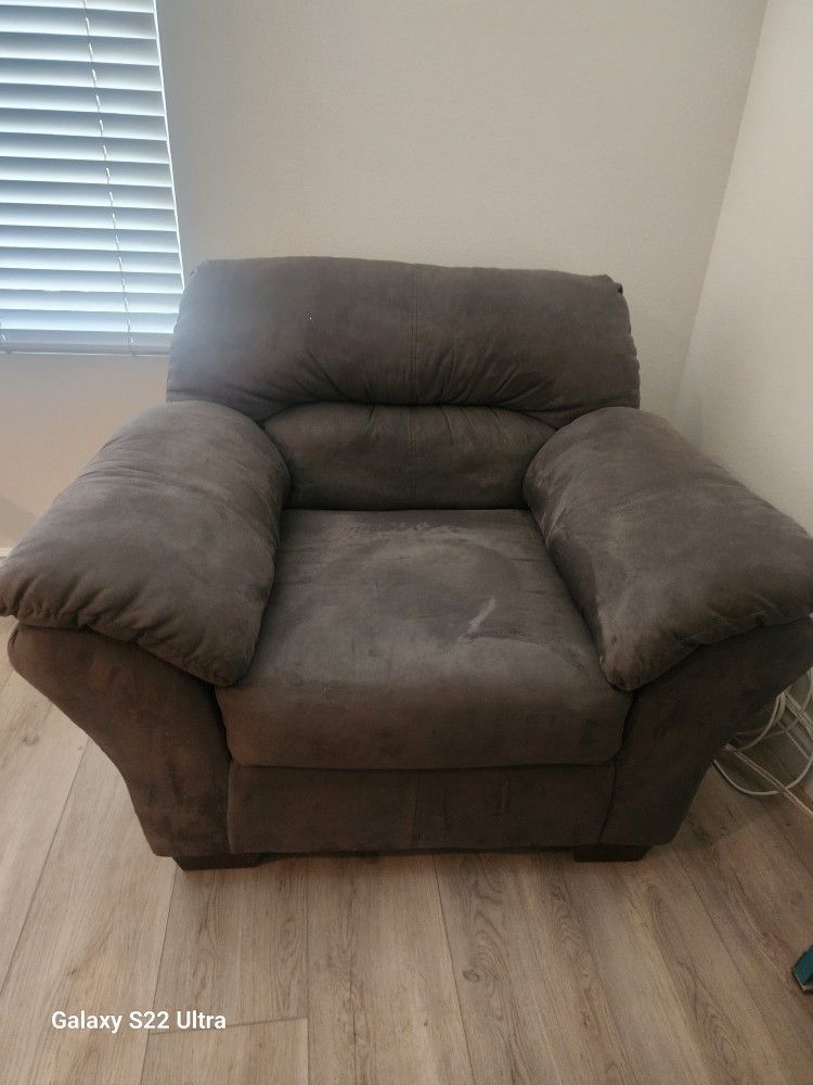 Couch & Chair
