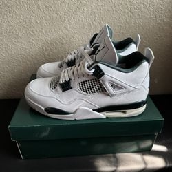 Air Jordan 4 Retro