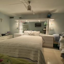 Modern Queen Bed Mirrors And Glass