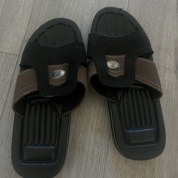 🩴 Men’s Ventilated Slide Cushion Sandals – Sports Flip Flops, Size 8