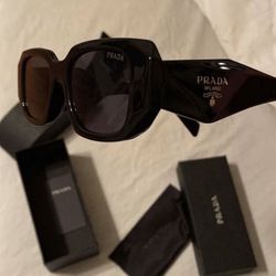 prada sunglasses men and Women polarized , Authentic new. 140mm Length.