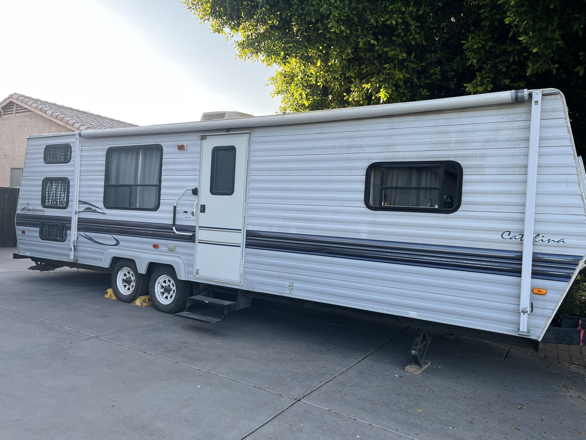 2001 Coachman Trailer