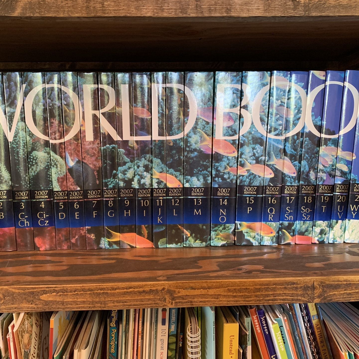 World Book Encyclopedia 2007 Complete Set for Sale in Mesa, AZ