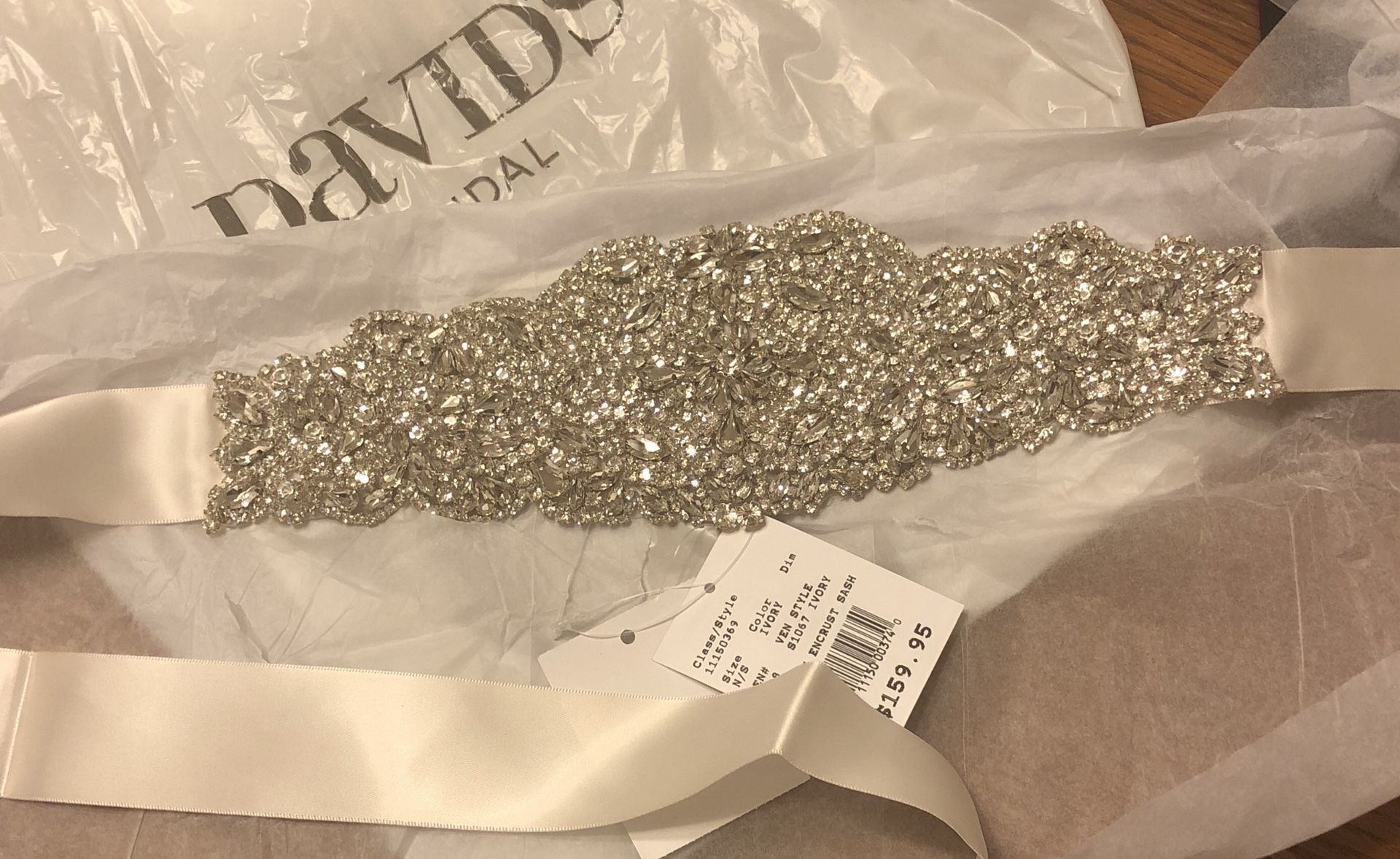 BRAND NEW! NEVER USED Wedding Sash & Tiara