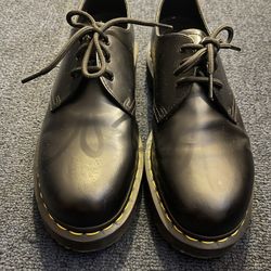 Men’s Dr. Marten Oxford Soft Wair Shoes (Size 10)