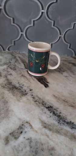 vintage 1996 International China Company stoneware mug from the "SUMMERFEST" pattern designed by Gloria Vanderbilt