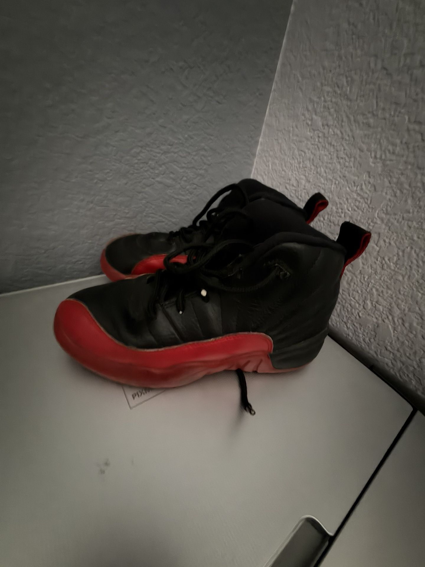 Jordan 12 Youth Kids Size 13c