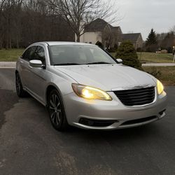 2012 Chrysler 200