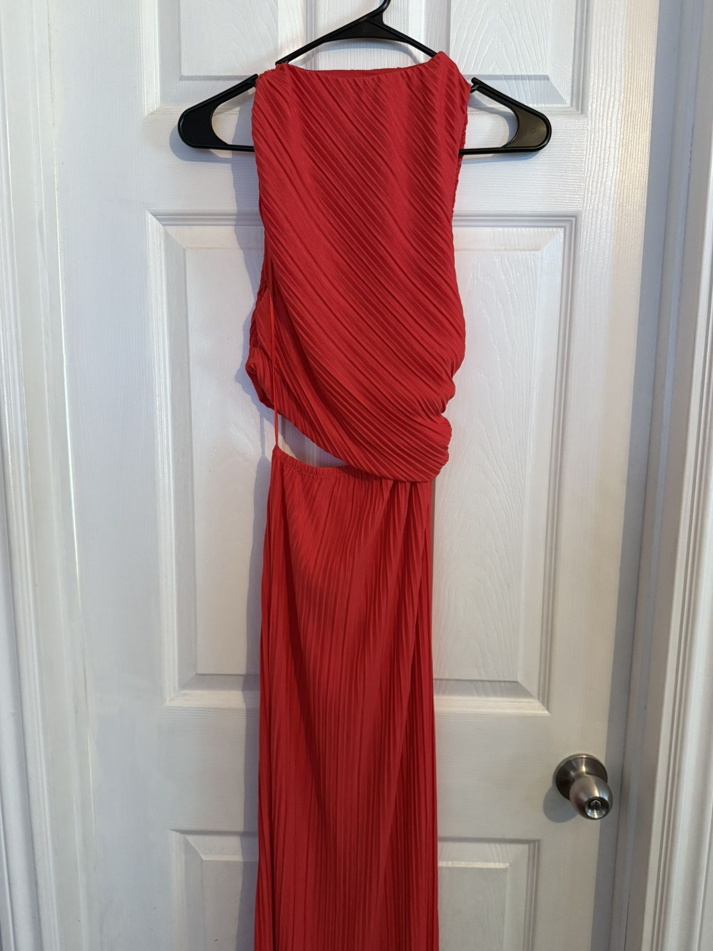 Zara Dress / Women’s Clothing