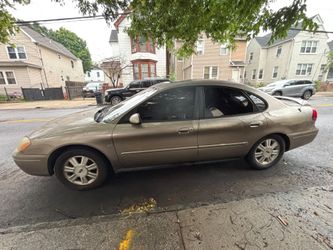 2004 Ford Taurus