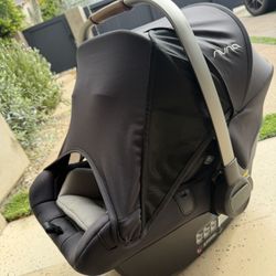 Nuna PIPA series infant car seat and 2 bases