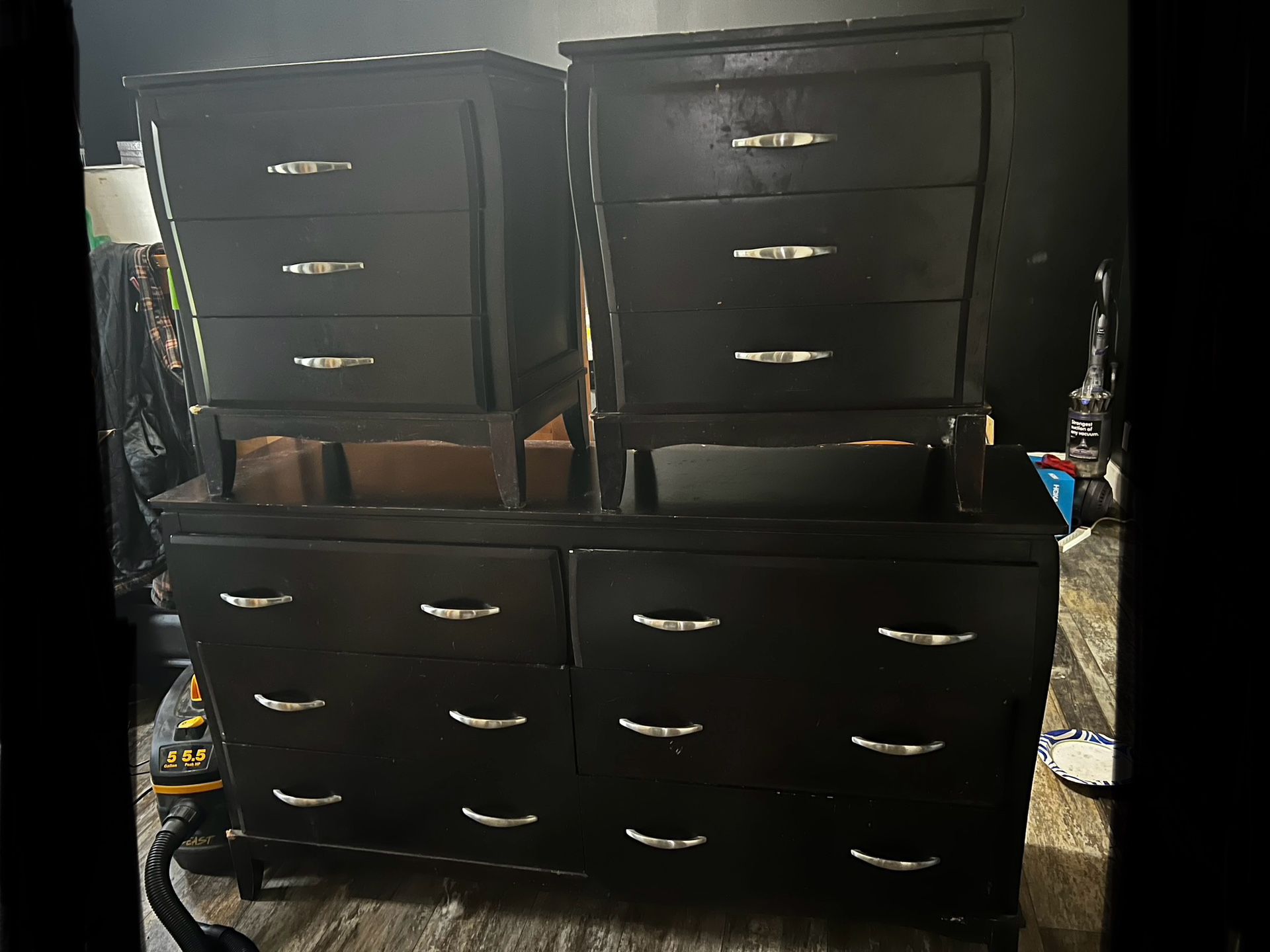 Dresser And End Tables