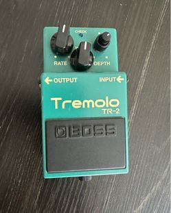 Keeley Mod Boss Tremolo Pedal (plus accessories)