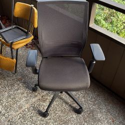 Clean! Office Chair