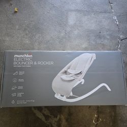 Munchkin Electric Rocker Like New 