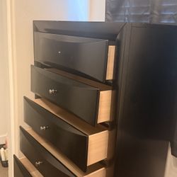 Black 6-Drawer Dresser