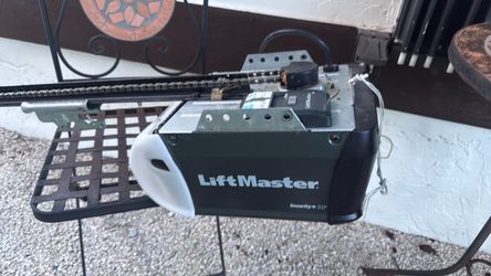 Garage door Opener - Wi Fi lift master