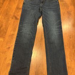 Woman’s White House Black Market Jeans Shipping Available 