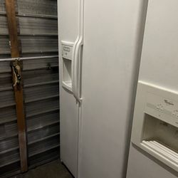 Refrigerator Works Great I Sell All The Time You Hav To Take Ice Out Manually 