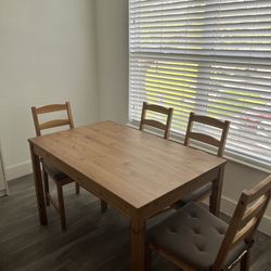 4 Chair Dining Set
