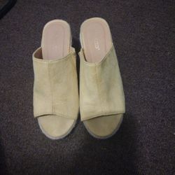 Women's Size 7 Slip  On Wedges 