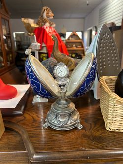Royal Limited Musical Egg