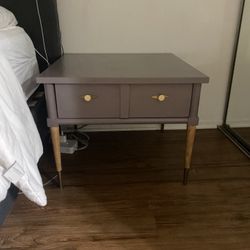 Nightstand / End table 