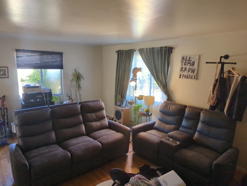 Reclining Sofa Set With USB Ports