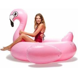 **BEAT THE HEAT** FLAMINGO POOL FLOAT