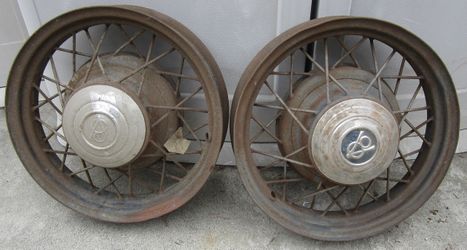 1933-34 Ford 17" inch wire wheels