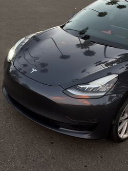 2018 18 Tesla Model 3 Long Range