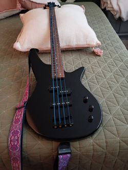 Jackson Spectra JS2 Bass w/strap and cable