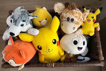 Mixed Lot of Stuffed Animal Plush Toys