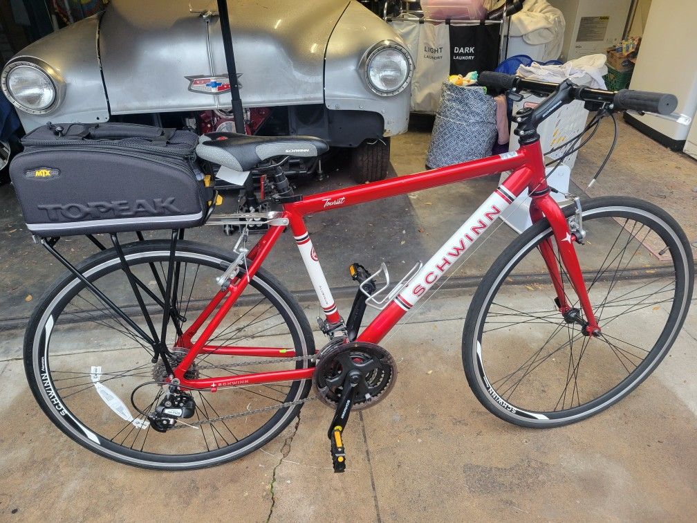 Schwinn Tourist Aluminum Framed 28" Men's Bike
With Topeak bag & rack
Still brand new