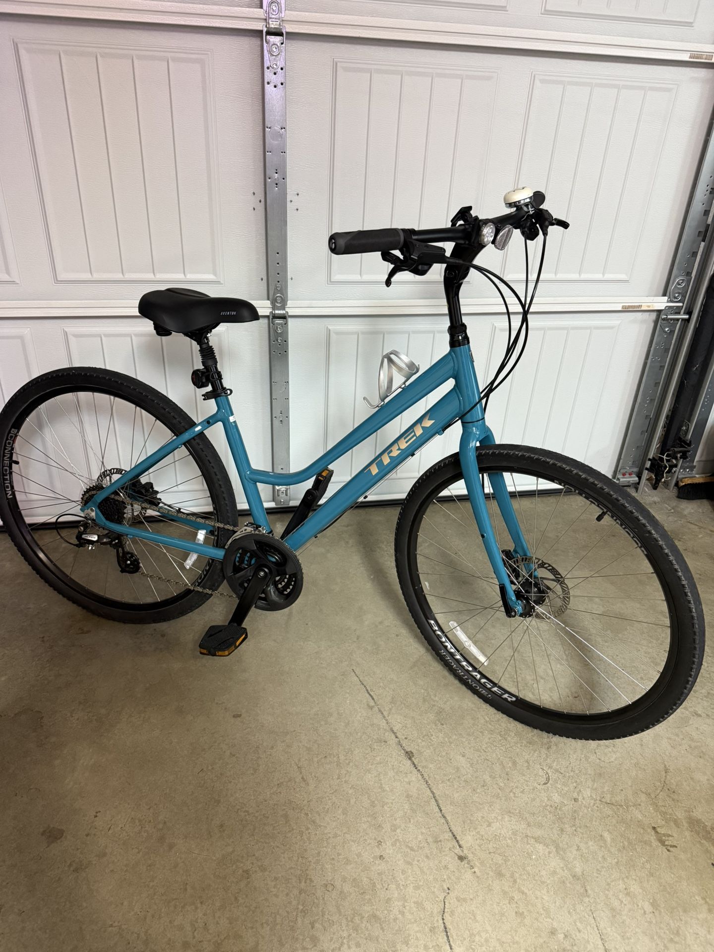 TREK BICYCLE -Verve 2 HYBRID