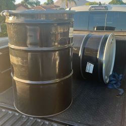 2 Metal Drums 