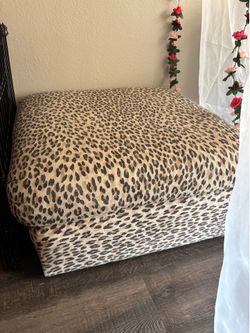 Vintage 90s Crate & Barrel ottoman