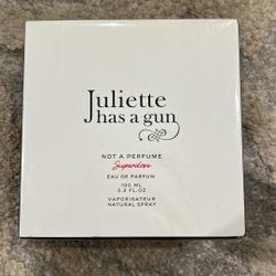 Juliette has a gun not a perfume 