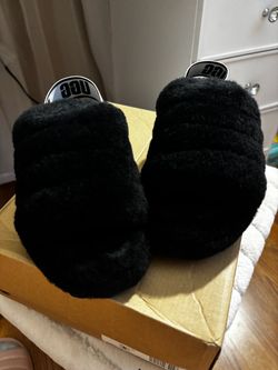 UGG Fluff Yeah Fuzzy Slides – Black – Women’s Size 6