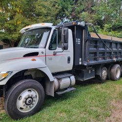 2006 International 7400 Tri Axle Dump Truck 