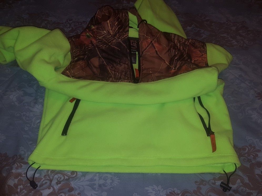 Ladies Trail crest hooded fleece
