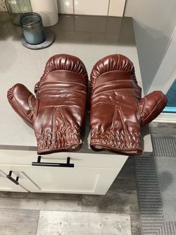 Vintage Boxing Gloves - Old school - very soft and in very good condition - kept inside house